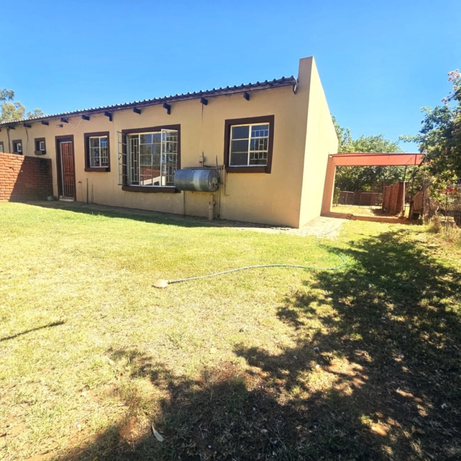 To Let 2 Bedroom Property for Rent in Modderfontein AH North West